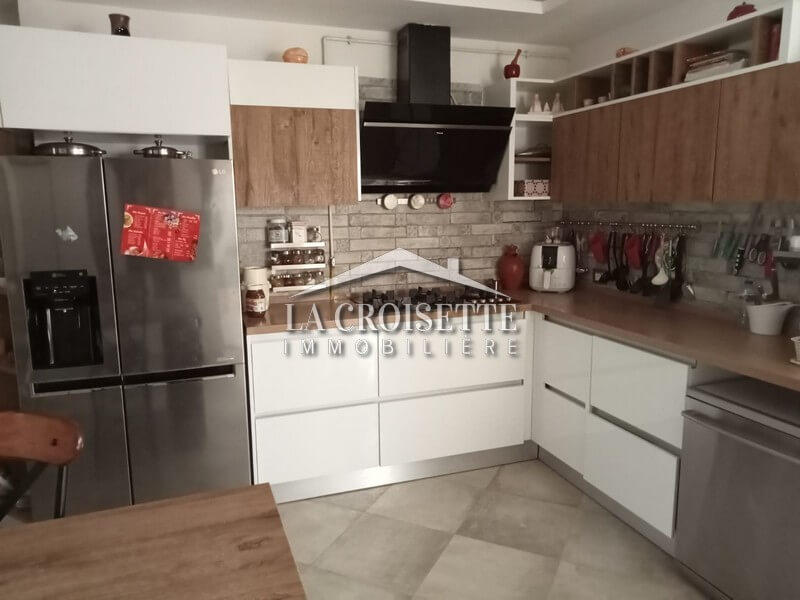 Villa S+5 meublée à Ain Zaghouan Nord